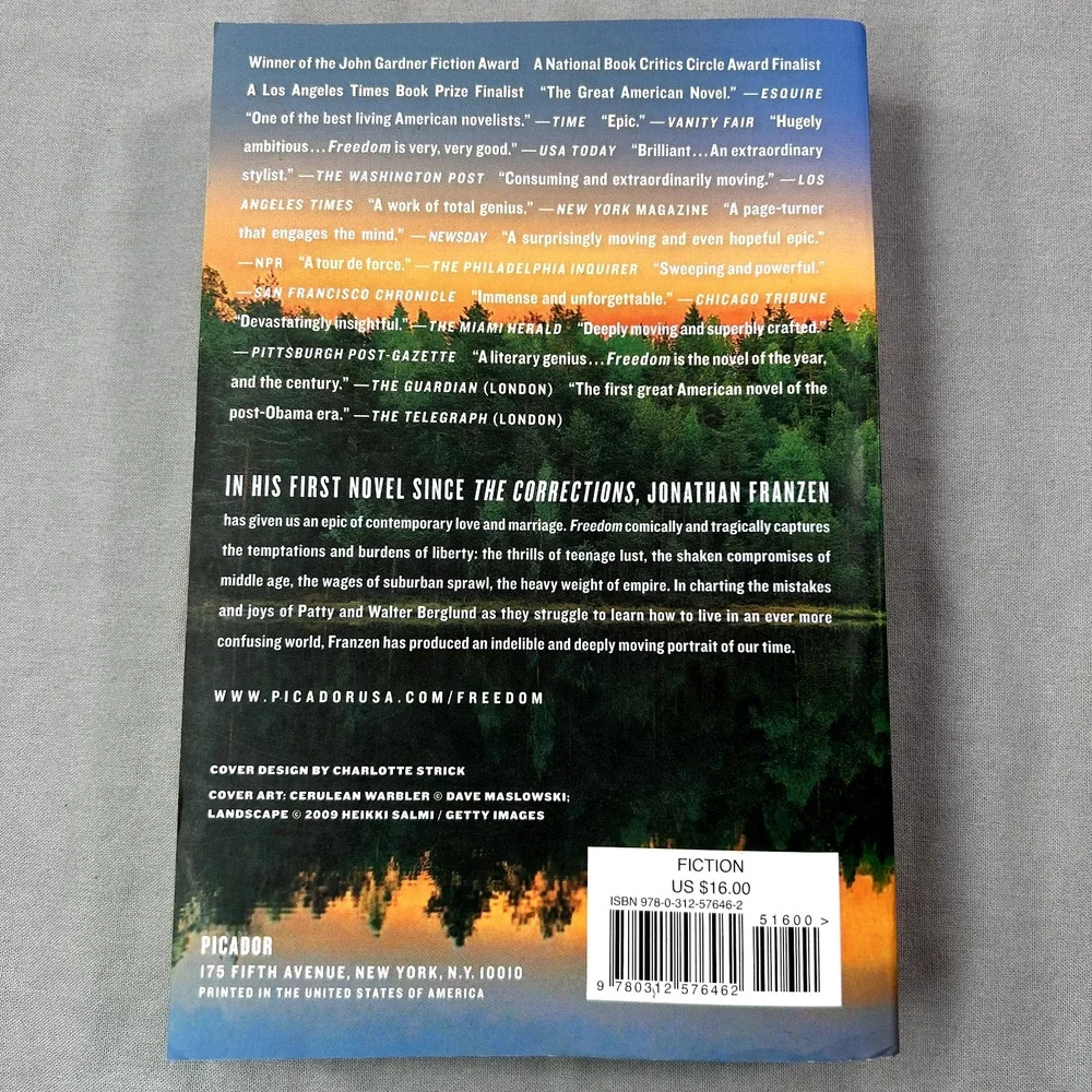 Freedom: A Novel by Jonathan Franzen (2010, Trade Paperback) Excellent Condition